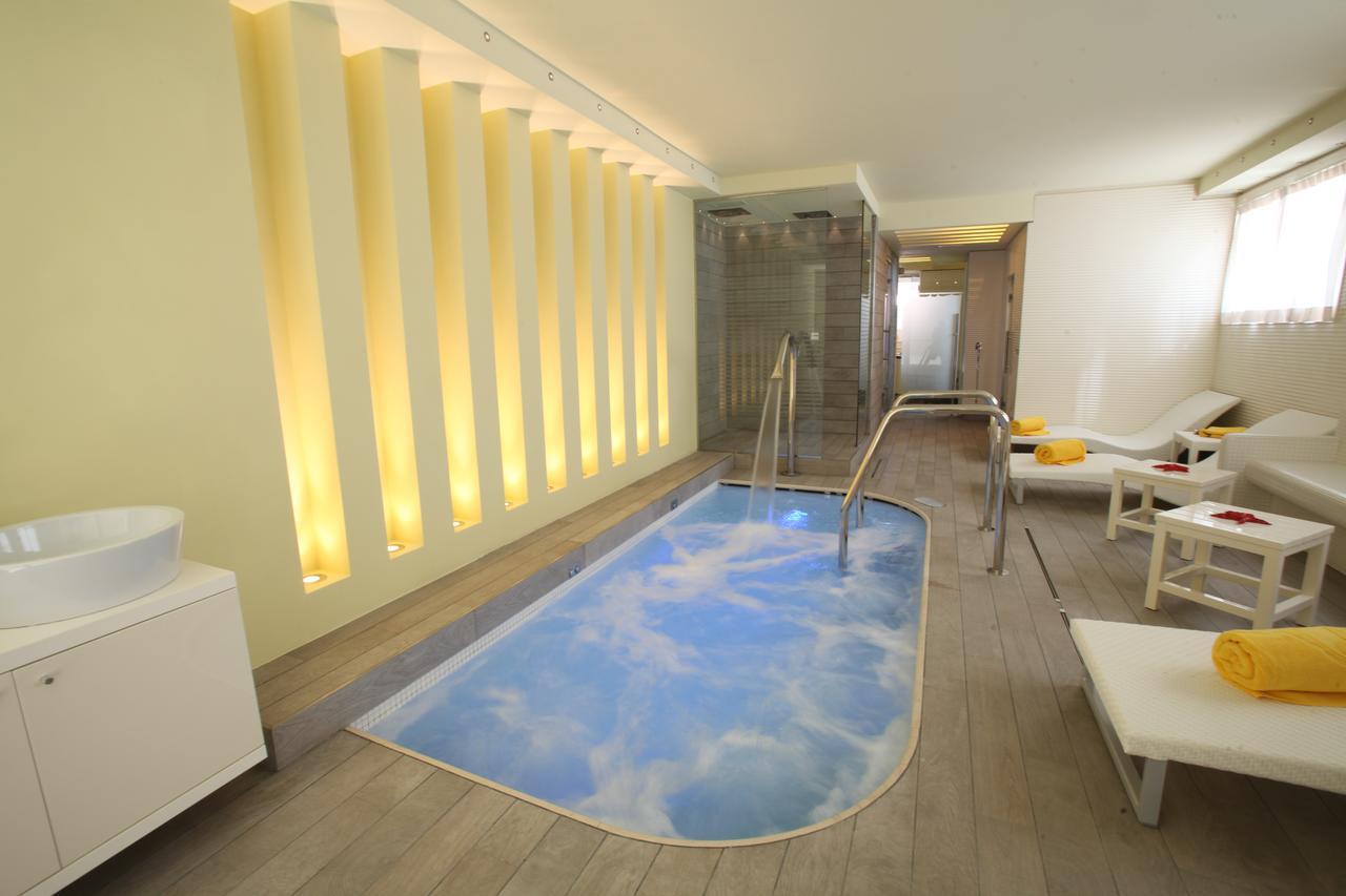 Hotel Gabbiano San Domino Luaran gambar