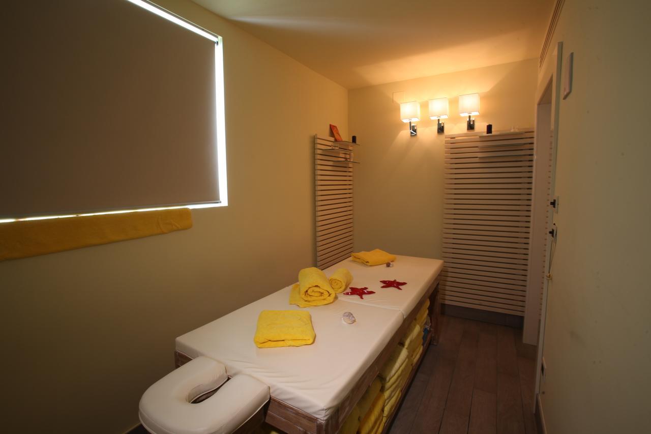 Hotel Gabbiano San Domino Luaran gambar